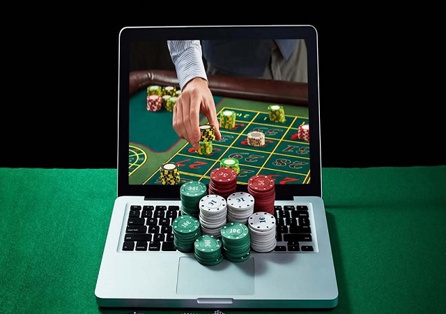 Lợi ích khi đánh bài online