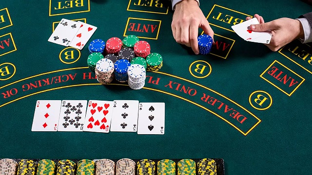 Chơi game Poker chơi cùng bạn bè Chơi game Poker chơi cùng bạn bè