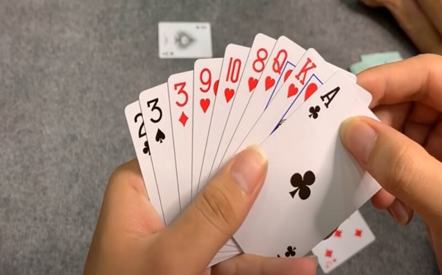 Những quy luật đặc biệt khi chơi game bài Phỏm