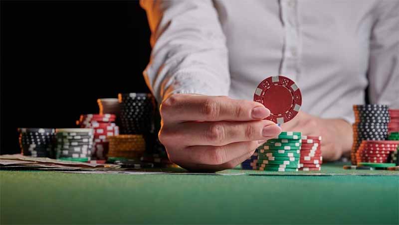 Rake Poker Là Gì? Hiểu Đúng Để Không Bị Mất Tiền Oan Khi Chơi