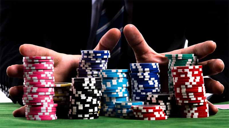 Rise trong Poker là gì? Cách nâng cược khôn ngoan để thắng lớn