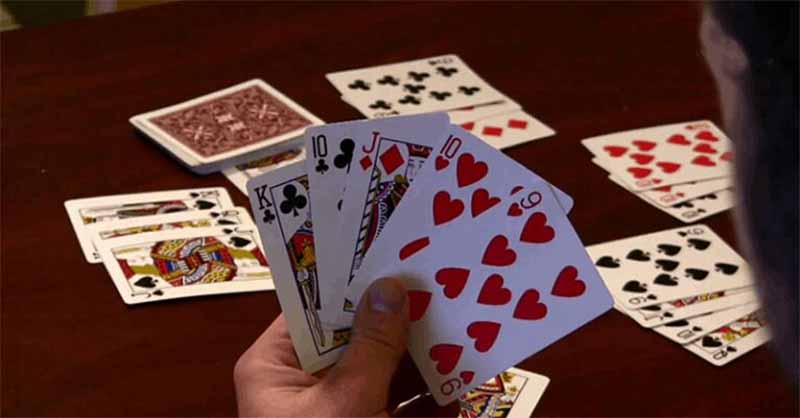 Chuyển phỏm là gì? Cách chuyển phỏm hiệu quả giúp bạn thắng ván bài dễ dàng 