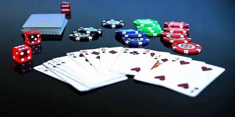 Có nên chơi Phỏm online? Ưu nhược điểm và lời khuyên cho bạn