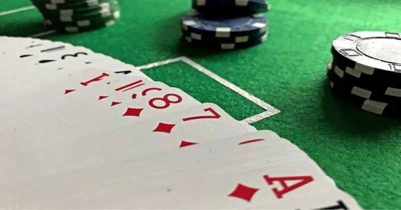 Bài tiến lên còn gọi là gì? Khám phá cách gọi theo từng vùng miền 