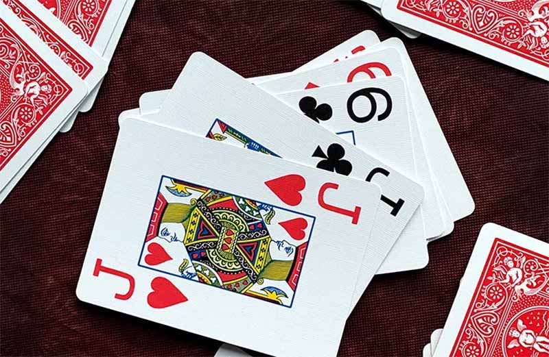 Cách sắp bài tiến lên chuẩn: Bí quyết cao thủ giúp bạn thắng dễ mỗi ván 