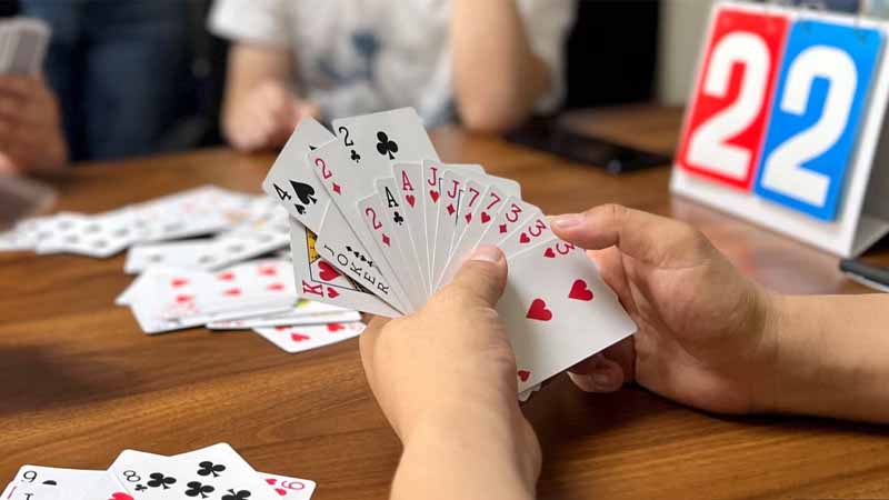 Đánh bài bị phạt bao nhiêu? Mức xử phạt mới nhất cần biết